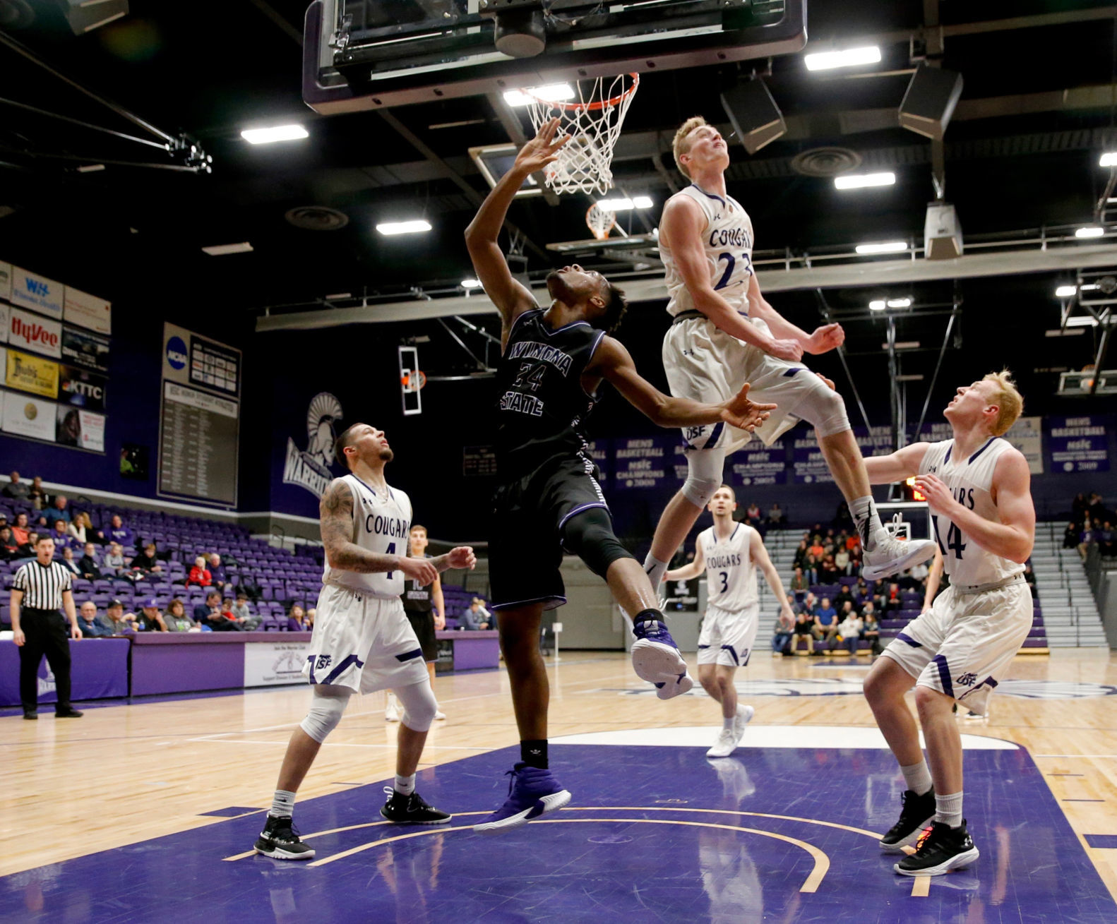 WSU MBB vs USF 11